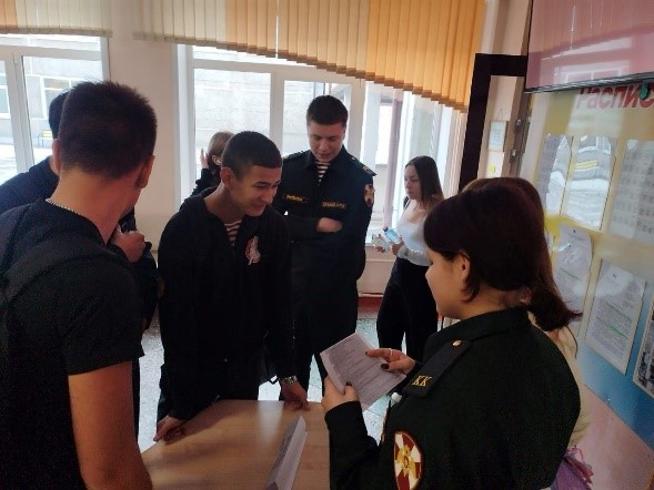 Правовой месячник начался в Гимназии .