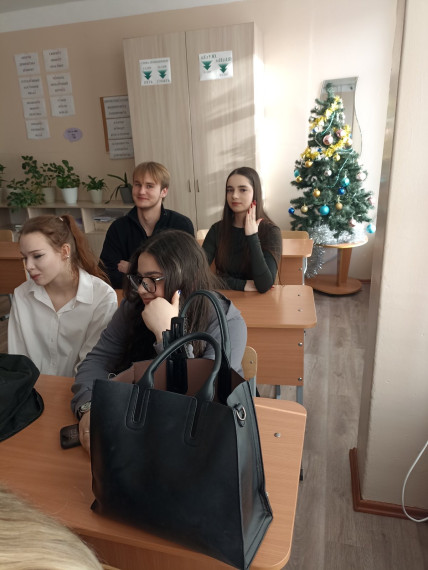 Цикл занятий для 10-11 классов по теме "Формула выбора профессии""..